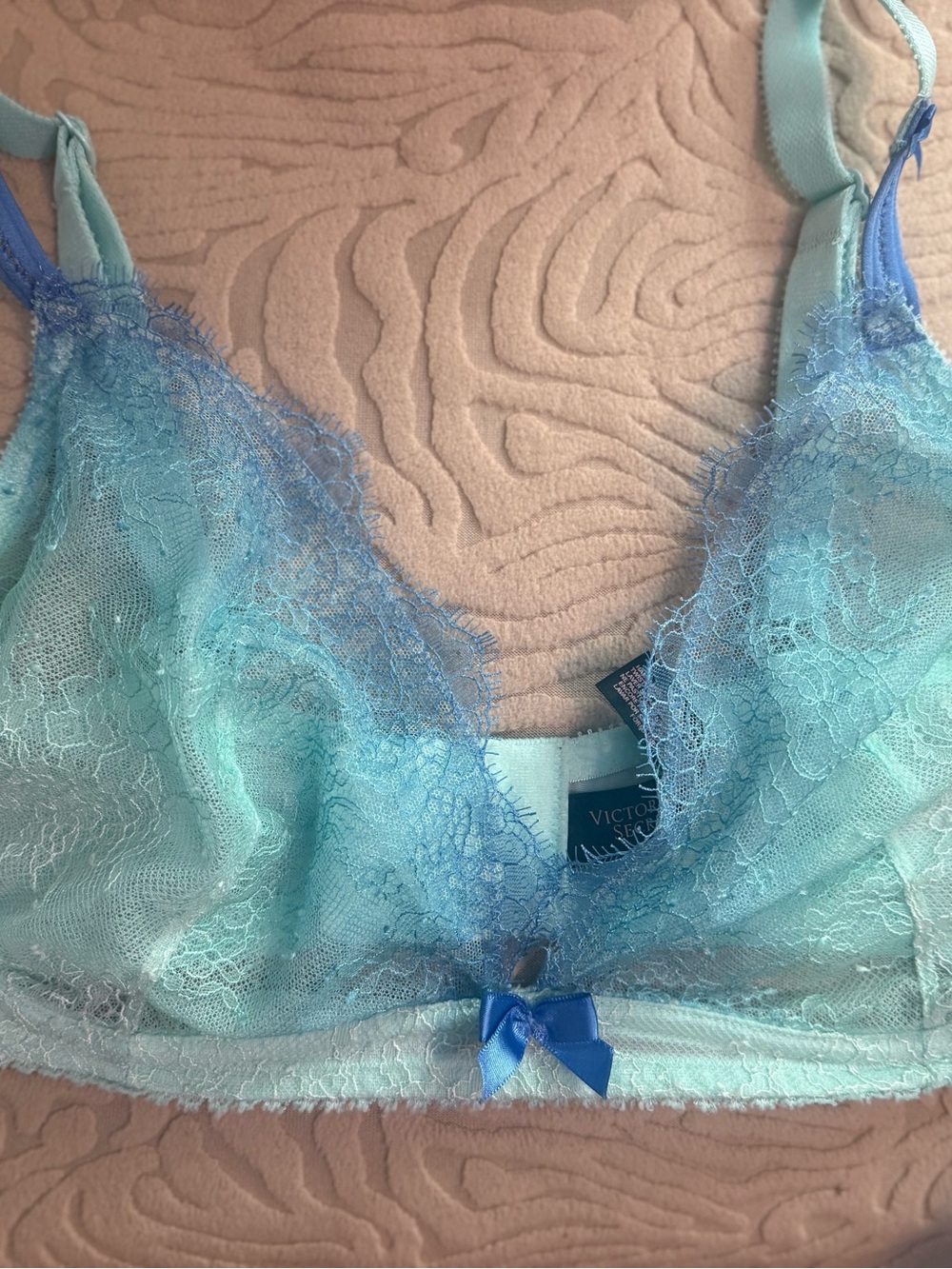 Victoria's Secret Aqua & Sky Blue Lace Bra